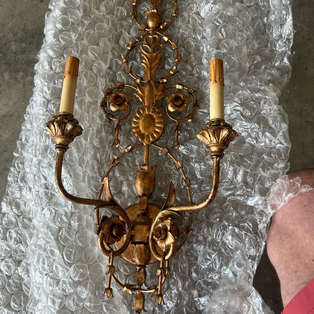 Elegant Gold Wall Sconce